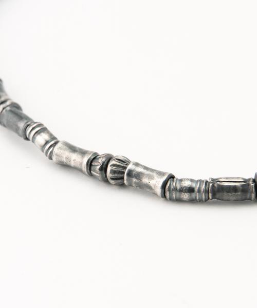 BEAMS（ビームス）の「BEAMS / カレン族 ビーズ ネックレス（ネックレス・メンズ・シルバー・ONE SIZE）」の3枚目の写真