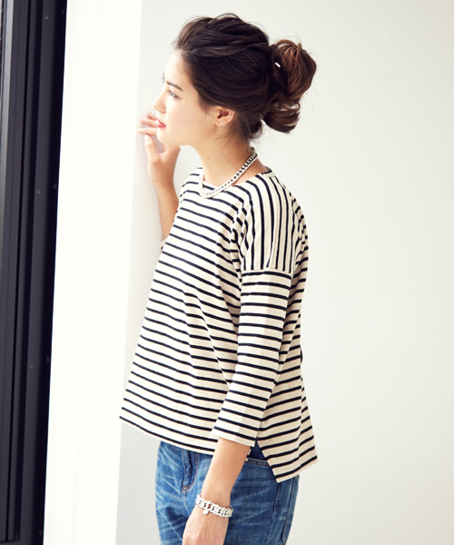 Jewel Changes（ジュエルチェンジズ）の「SACRA/JC BOR P/O 2 / サクラ（Tシャツ/カットソー・レディース・ベージュ/ネイビー・ﾌﾘ-）」の7枚目の写真