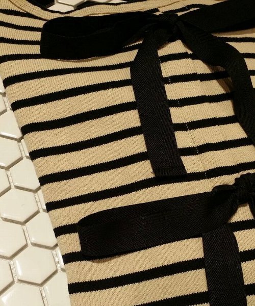 Jewel Changes（ジュエルチェンジズ）の「SACRA/JC BOR P/O 2 / サクラ（Tシャツ/カットソー・レディース・ベージュ/ネイビー・ﾌﾘ-）」の10枚目の写真