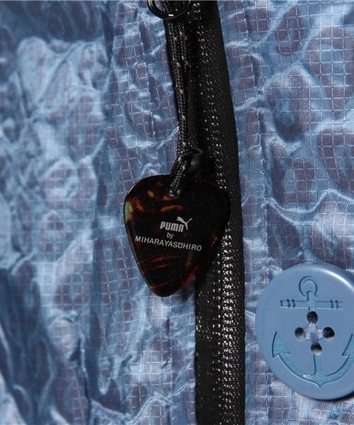 PUMA（プーマ）の「PERFORMANCE PEACOAT - PUMA by MIHARAYASUHIRO（その他アウター・メンズ・ブラック/ブルー・SMALL/LARGE/X-SMALL/X-LARGE/MEDIUM）」の4枚目の写真