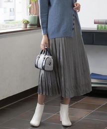 マットシャイニープリーツスカート
