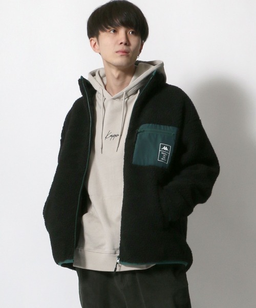 Kappa（カッパ）の「【kappa】シープボア フリース スタンドジャケット（ブルゾン・メンズ・ベージュ/オフホワイト/ライトブラウン/ブラック系その他/グリーン/ベージュ系その他/ブラック/ホワイト系その他・M/L/XL/MEDIUM/SMALL/S/X-LARGE/LARGE）」の4枚目の写真