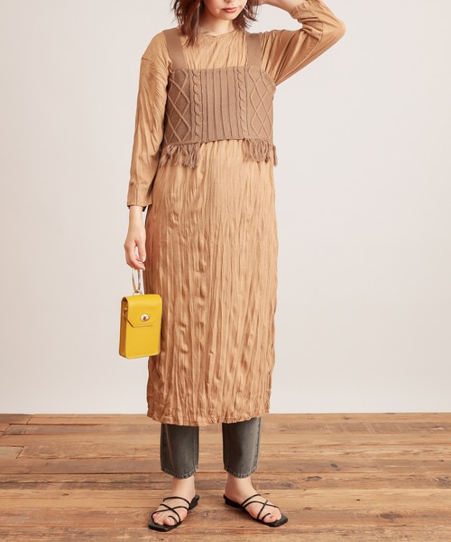 natural couture(ナチュラルクチュール)の「【WEB限定カラー有り】クリンクルカットワンピース+フリンジニットビスチェセット(ワンピース・レディース・ブラック/ブラウン/ベージュ/ライム・FREE)」の4枚目の写真