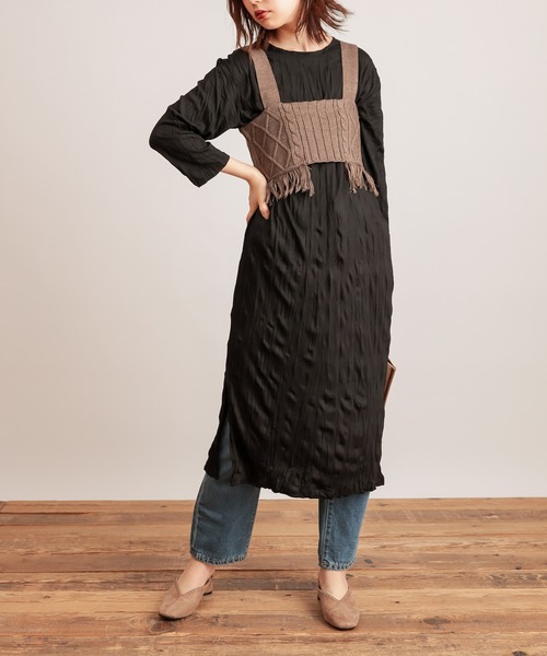 natural couture(ナチュラルクチュール)の「【WEB限定カラー有り】クリンクルカットワンピース+フリンジニットビスチェセット(ワンピース・レディース・ブラック/ブラウン/ベージュ/ライム・FREE)」の7枚目の写真