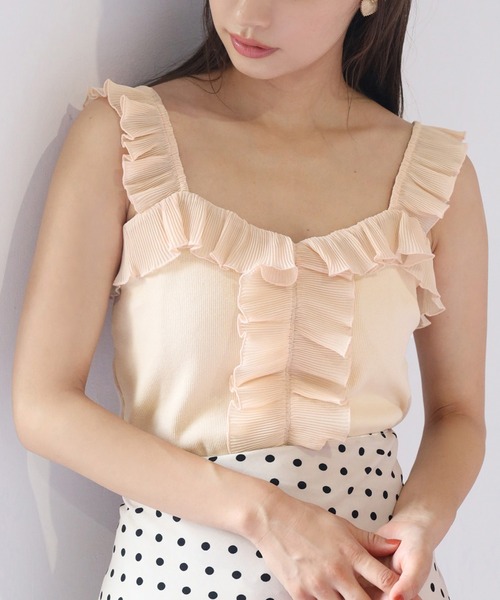 one after another NICE CLAUP（ワンアフターアナザーナイスクラップ）の「プリーツフリルテレコインナー（キャミソール・レディース・ベージュ/アイボリー/モカ・FREE）」の3枚目の写真