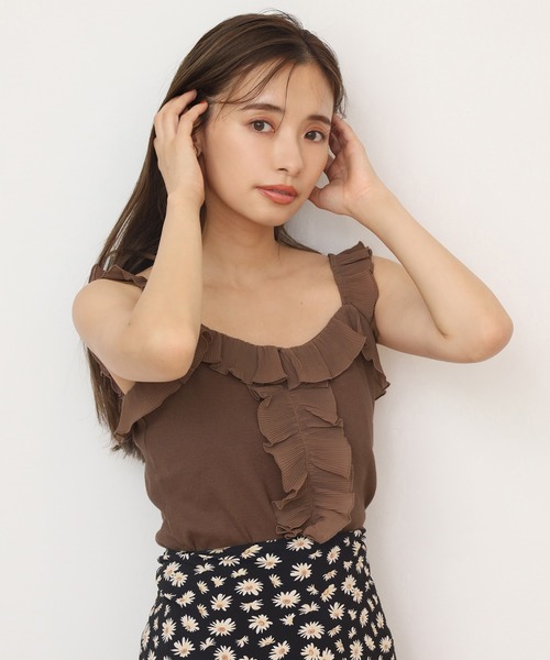 one after another NICE CLAUP（ワンアフターアナザーナイスクラップ）の「プリーツフリルテレコインナー（キャミソール・レディース・ベージュ/アイボリー/モカ・FREE）」の16枚目の写真