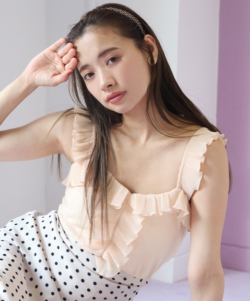 one after another NICE CLAUP（ワンアフターアナザーナイスクラップ）の「プリーツフリルテレコインナー（キャミソール・レディース・ベージュ/アイボリー/モカ・FREE）」の6枚目の写真