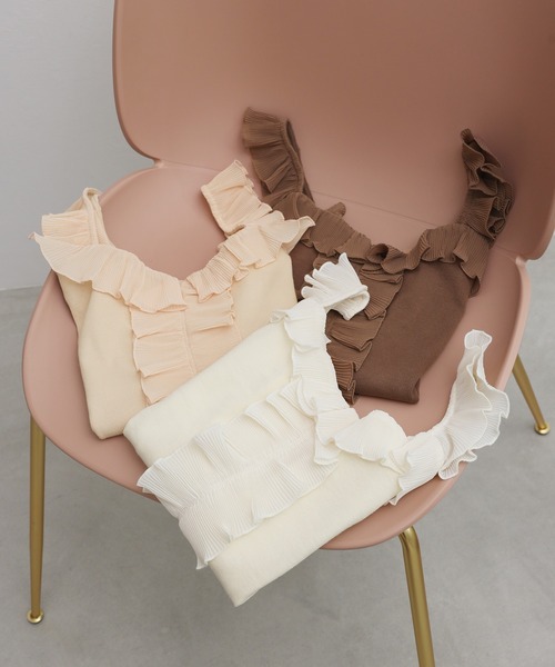 one after another NICE CLAUP（ワンアフターアナザーナイスクラップ）の「プリーツフリルテレコインナー（キャミソール・レディース・ベージュ/アイボリー/モカ・FREE）」の19枚目の写真