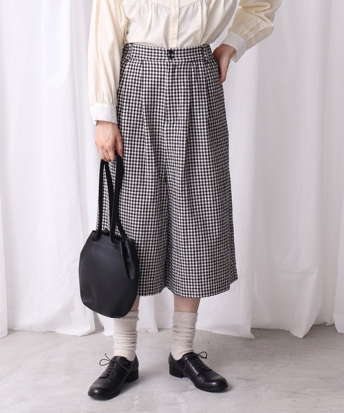 Lene（レネ）の「コットン/リネン チェック　ミドル丈キュロットパンツ（その他パンツ・レディース・ブラック/その他・FREE）」の2枚目の写真