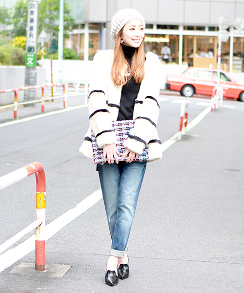 ROSE BUD(ローズバッド)の「(TOP BEAUTY)EVS11405-7258 TWEED CLUTCH BAG 【mina掲載】【otonaMUSE掲載】【mina掲載】【美人百花掲載】(クラッチバッグ・レディース・ホワイト/ロイヤルブルー・ONE SIZE)」の10枚目の写真