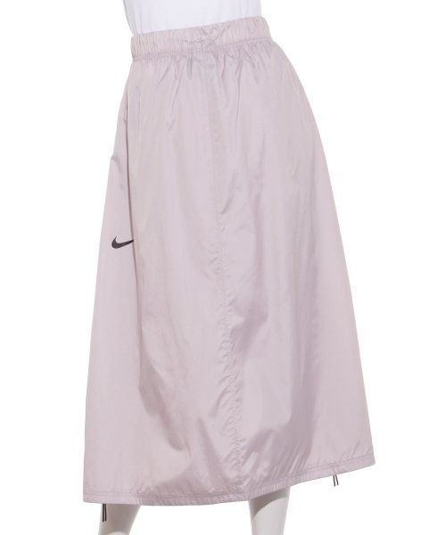 NIKE（ナイキ）の「【NIKE】AS W NSW TCH PCK SKIRT WVN（スカート・レディース・パープル・SMALL/MEDIUM）」の5枚目の写真