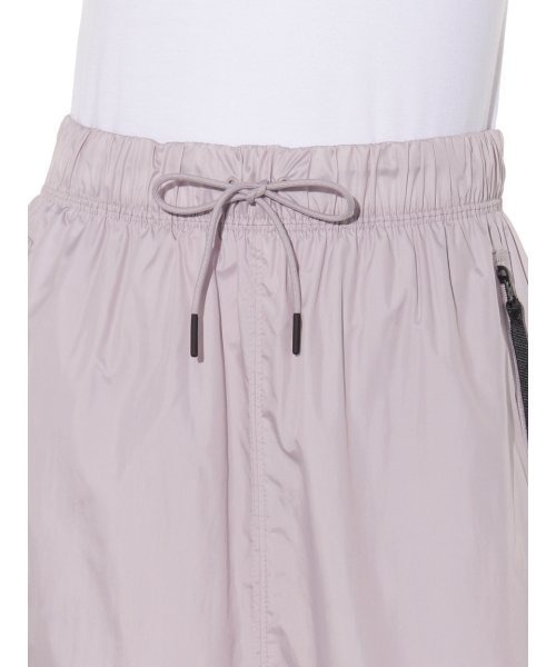 NIKE（ナイキ）の「【NIKE】AS W NSW TCH PCK SKIRT WVN（スカート・レディース・パープル・SMALL/MEDIUM）」の7枚目の写真