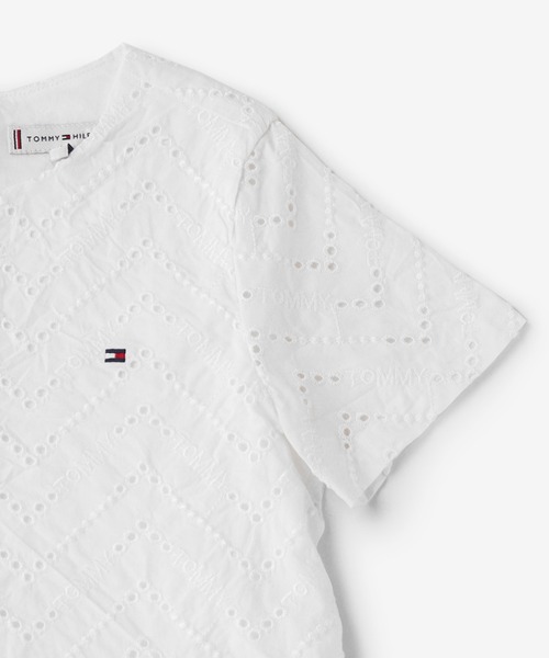 TOMMY HILFIGER（トミーヒルフィガー）の「GIRLS コットンレースレイヤードワンピース（ワンピース・キッズ・ホワイト・110cm/100cm/90cm/120cm/80ｃｍ）」の4枚目の写真