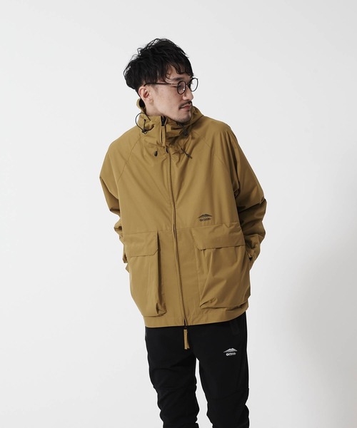 OUTDOOR PRODUCTS(アウトドアプロダクツ)の「【OUTDOOR PRODUCTS/アウトドアプロダクツ】撥水トウシツ防風マウンテンパーカー 撥水/透湿/防風/ストレッチ機能付き ワイドシルエット/ビッグシルエット ワンポイントブランドロゴ(マウンテンパーカー・メンズ・ベージュ/ブラック/ネイビー/オリーブ/カーキ/ダークベージュ/ライトベージュ/グレー/サンドベージュ・LARGE/X-LARGE/MEDIUM)」の4枚目の写真