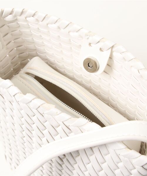 Chillfar（チルファー）の「フェイクレザーメッシュミニショルダーバッグ/インナーポーチ付き（ショルダーバッグ・レディース・ホワイト/ブラック・FREE）」の22枚目の写真