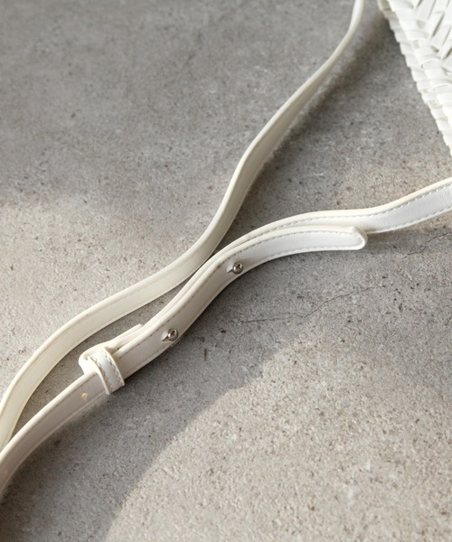 Chillfar（チルファー）の「フェイクレザーメッシュミニショルダーバッグ/インナーポーチ付き（ショルダーバッグ・レディース・ホワイト/ブラック・FREE）」の10枚目の写真