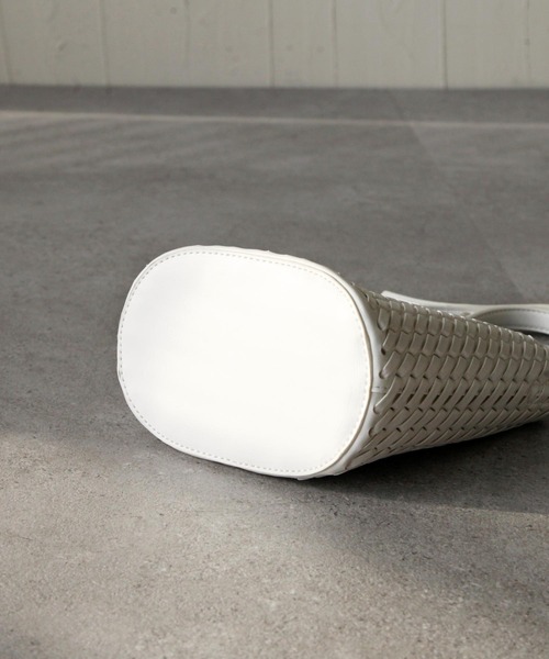 Chillfar（チルファー）の「フェイクレザーメッシュミニショルダーバッグ/インナーポーチ付き（ショルダーバッグ・レディース・ホワイト/ブラック・FREE）」の11枚目の写真