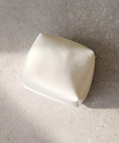 Chillfar（チルファー）の「フェイクレザーメッシュミニショルダーバッグ/インナーポーチ付き（ショルダーバッグ・レディース・ホワイト/ブラック・FREE）」の14枚目の写真