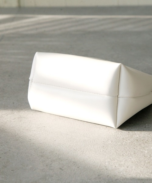 Chillfar（チルファー）の「フェイクレザーメッシュミニショルダーバッグ/インナーポーチ付き（ショルダーバッグ・レディース・ホワイト/ブラック・FREE）」の16枚目の写真