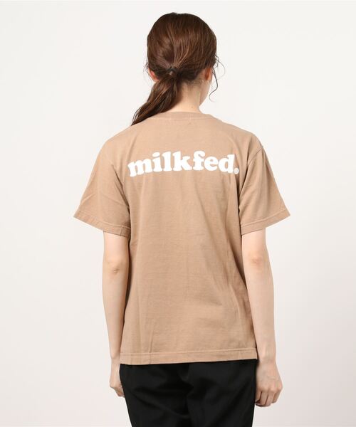 MILKFED.（ミルクフェド）の「BASIC COOPER S/S TEE/シンプル バックプリント 半袖Tシャツ（Tシャツ/カットソー・レディース・ホワイト/ネイビー/チャコールグレー/オフホワイト/ブラック/ベージュ/オリーブ/ライトパープル/ライトグリーン/パープル・SMALL/MEDIUM）」の13枚目の写真