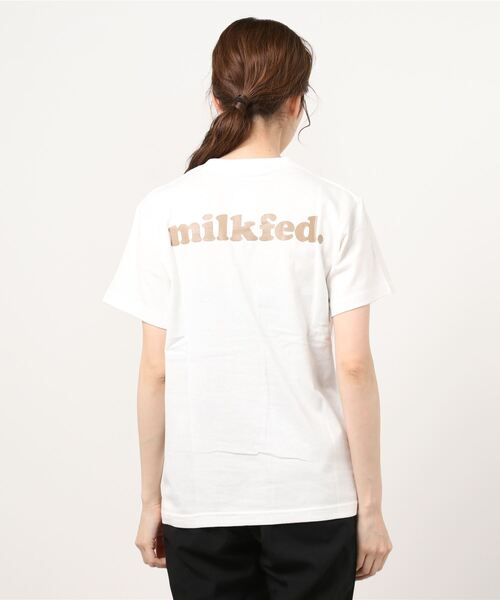 MILKFED.（ミルクフェド）の「BASIC COOPER S/S TEE/シンプル バックプリント 半袖Tシャツ（Tシャツ/カットソー・レディース・ホワイト/ネイビー/チャコールグレー/オフホワイト/ブラック/ベージュ/オリーブ/ライトパープル/ライトグリーン/パープル・SMALL/MEDIUM）」の11枚目の写真