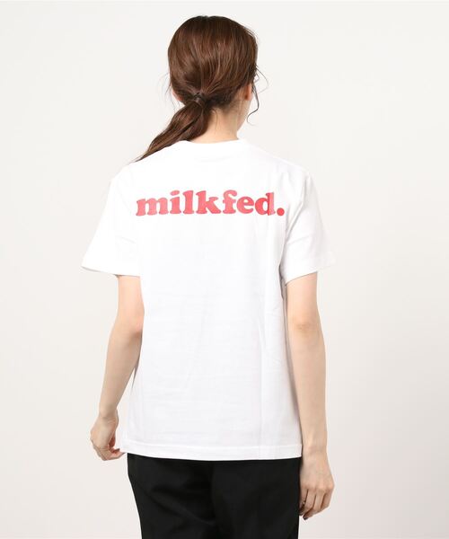 MILKFED.（ミルクフェド）の「BASIC COOPER S/S TEE/シンプル バックプリント 半袖Tシャツ（Tシャツ/カットソー・レディース・ホワイト/ネイビー/チャコールグレー/オフホワイト/ブラック/ベージュ/オリーブ/ライトパープル/ライトグリーン/パープル・SMALL/MEDIUM）」の17枚目の写真