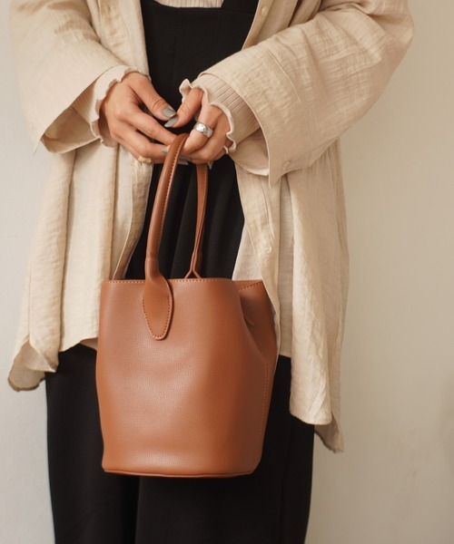 Port(ポート)の「バケツ型 ワンハンドル トートバッグ # / バケツバッグ(トートバッグ・レディース・アイボリー/ダークブラウン/ブラック/キャメル・FREE)」の17枚目の写真