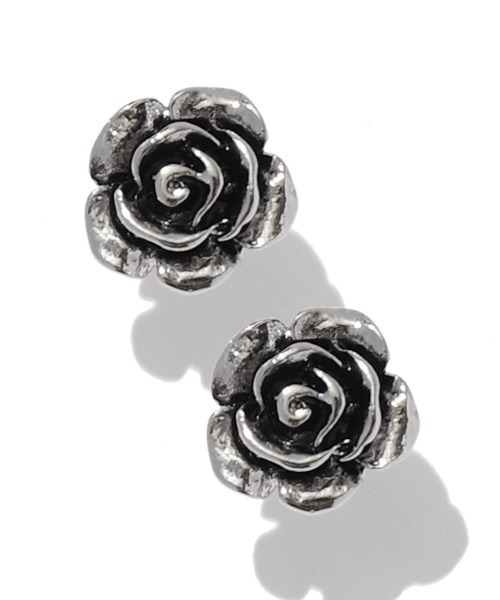 SPINNS(スピンズ)の「ヴィンテージライクシルバーワンポイントピアス/クロス/ローズ(ピアス(両耳用)・メンズ・A/B/C/D/E/F/G/H/I/J/K/N/M/L/O・ONESIZE)」の18枚目の写真