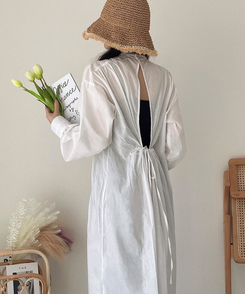 etade(エタード)の「【etade】back slit onepiece etdwz3(ワンピース・レディース・ホワイト/ブラック・FREE)」の1枚目の写真