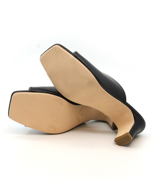 Sugar Sugar（シュガーシュガー）の「【SUGAR SUGAR シュガーシュガー】Vカットスクエアサンダル（サンダル・レディース・ブラック/アイボリー/ゴールド系その他・LL/L/S/M）」の14枚目の写真