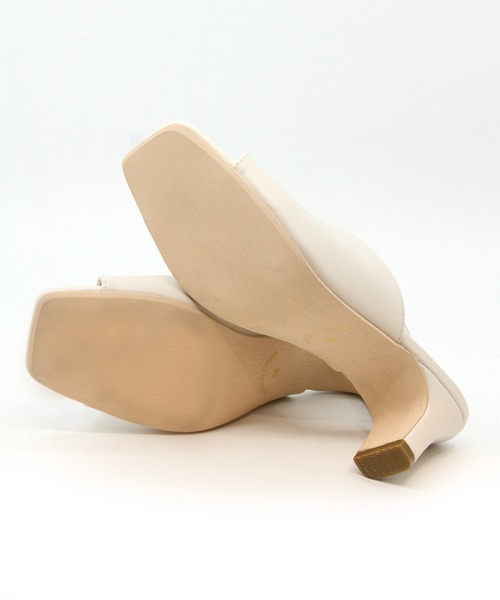 Sugar Sugar（シュガーシュガー）の「【SUGAR SUGAR シュガーシュガー】Vカットスクエアサンダル（サンダル・レディース・ブラック/アイボリー/ゴールド系その他・LL/L/S/M）」の8枚目の写真