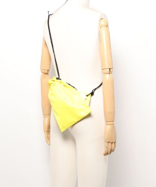 CONNA DESIGN(コンナデザイン)の「【CONNA DESIGN/コンナデザイン】別注Water Repellent Packable Kinchaku Shoulder パッカブル巾着ショルダー(ショルダーバッグ・メンズ・ホワイト/イエロー/ブラック・FREE)」の7枚目の写真