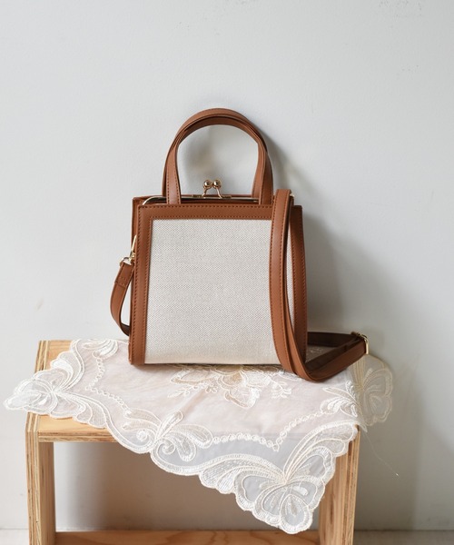 RETRO GIRL（レトロガール）の「パイピングガマグチBAG（ショルダーバッグ・レディース・ブラック/ブラウン/ライトベージュ・FREE）」の2枚目の写真