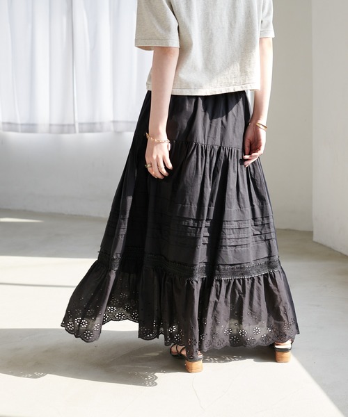 DISCOAT（ディスコート）の「生地刺繍レーススカート（スカート・レディース・オフホワイト/ブラック・FREE）」の2枚目の写真