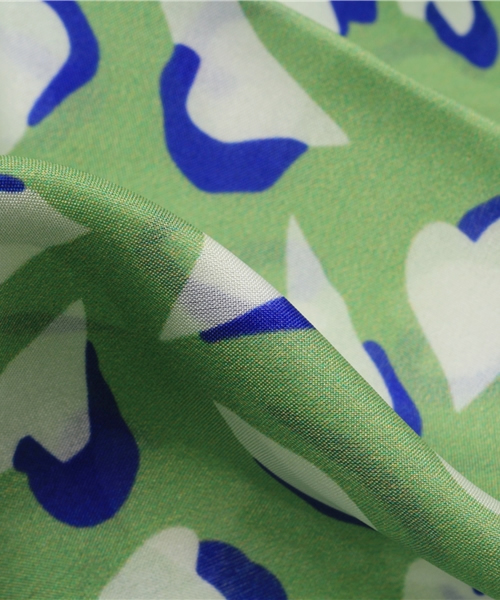 EFFE BEAMS（エッフェビームス）の「◎Francesca Bassi / 別注 ハート柄ストール（ストール/ショール・レディース・グリーン・ONE SIZE）」の4枚目の写真