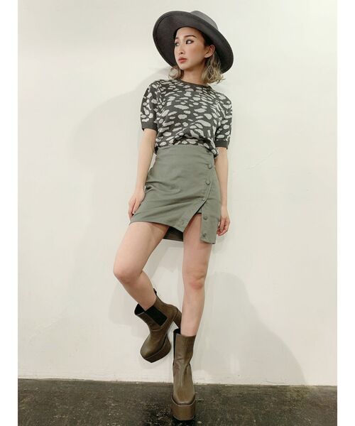 GYDA(ジェイダ)の「レオパードハーフスリーブニット TOPS(ニット/セーター・レディース・チャコールグレー/ブラウン/アイボリー・FREE)」の9枚目の写真