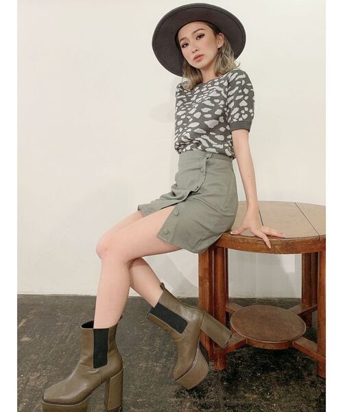 GYDA(ジェイダ)の「レオパードハーフスリーブニット TOPS(ニット/セーター・レディース・チャコールグレー/ブラウン/アイボリー・FREE)」の6枚目の写真