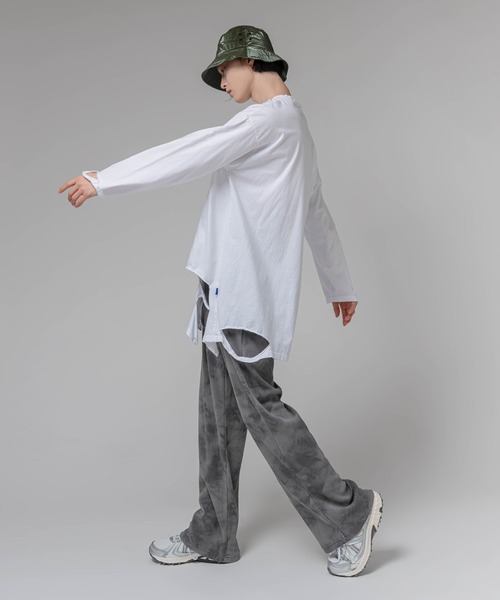 FOLLOWIN(フォロウィン)の「【UNISEX】グランジラウンドカッティングロングTシャツ(Tシャツ/カットソー・メンズ・ブラック/ブラウン/アイボリー・FREE)」の20枚目の写真