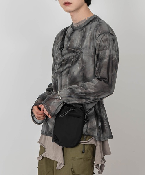 FOLLOWIN(フォロウィン)の「【UNISEX】グランジラウンドカッティングロングTシャツ(Tシャツ/カットソー・メンズ・ブラック/ブラウン/アイボリー・FREE)」の18枚目の写真