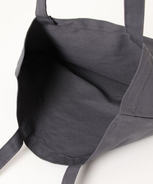 Traditional Weatherwear(トラディショナルウェザーウェア)の「TOTE BAG(トートバッグ・レディース・グレー/ホワイト・F)」の5枚目の写真