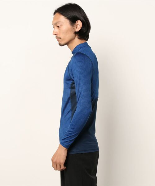 UNDER ARMOUR(アンダーアーマー)の「UAヒートギア フィッティド ロングスリーブ モック テキスト(ゴルフ/MENS/メンズ)(Tシャツ/カットソー・メンズ・ブラック/ネイビー/ホワイト・XXL/L/XL/S/M)」の4枚目の写真