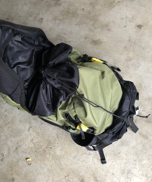 MOUNTAIN SMITH(マウンテンスミス)の「ST:MOUNTAIN SMITH マウンテンスミス リュック LEYDEN(バックパック/リュック・レディース・ブラック/ベージュ/レッド/オリーブドラブ・FREE)」の14枚目の写真