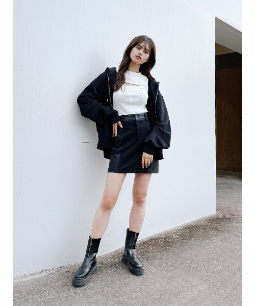 ENVYM（アンビー）の「ドロストギャザーＰＫ（パーカー・レディース・ブラック/ホワイト・FREE）」の4枚目の写真