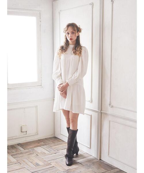 Maison de FLEUR（メゾンドフルール）の「ボリュームスリーブティアードドレス（ワンピース・レディース・ベージュ/オフホワイト/ピンク・S/M）」の19枚目の写真