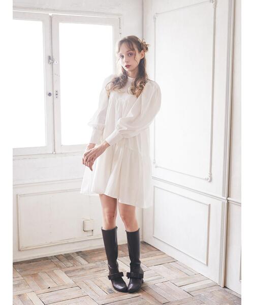 Maison de FLEUR（メゾンドフルール）の「ボリュームスリーブティアードドレス（ワンピース・レディース・ベージュ/オフホワイト/ピンク・S/M）」の21枚目の写真