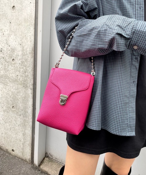 WHO'S WHO gallery（フーズフーギャラリー）の「ボールチェーンスモールバッグ（ハンドバッグ・レディース・シルバー/オレンジ/グリーン/ピンク/パープル・FREE）」の3枚目の写真