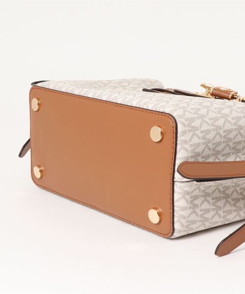 MICHAEL KORS(マイケルコース)の「HAMILTON LEGACY ベルテッド サッチェル スモール - MKシグネチャー(ハンドバッグ・レディース・ホワイト系その他・FREE)」の4枚目の写真