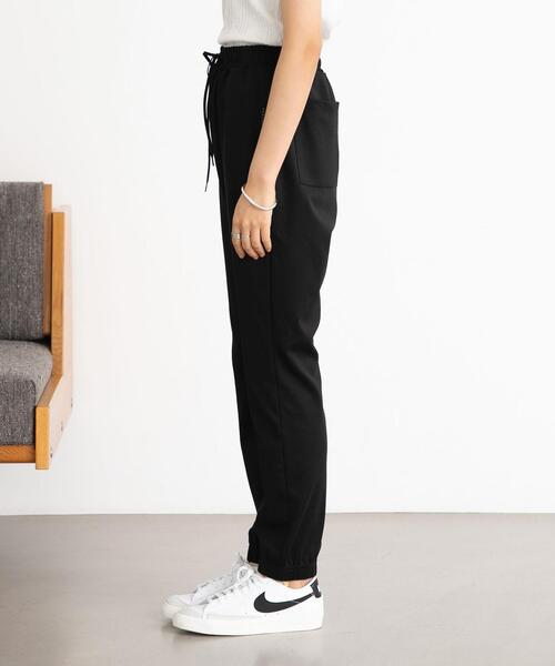 FEELING MADE（フィーリングメイド）の「FEELING MADE ストレッチポンチ 裾ゴム ジョガーパンツ <UNISEX>（その他パンツ・レディース・ブラック/ダークグリーン/ベージュ・S/L/M）」の18枚目の写真