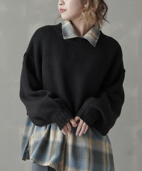 SPINNS（スピンズ）の「ビビットカラーショート丈ニット（ニット/セーター・レディース・ブラック/オレンジ/グリーン/ホワイト・ONESIZE）」の2枚目の写真