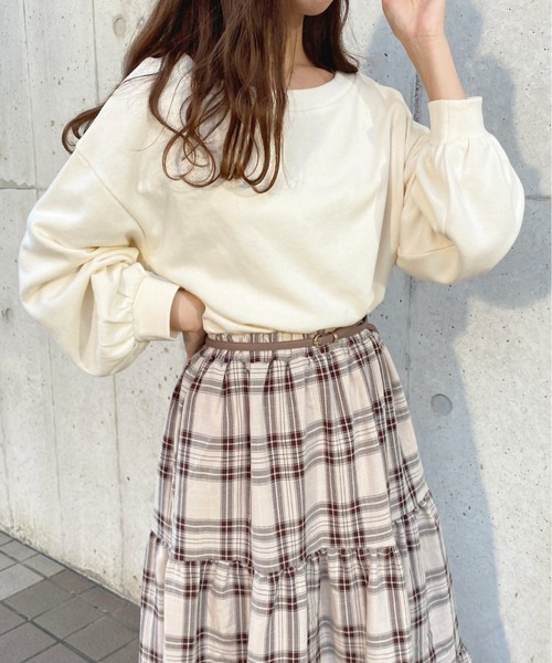 apres jour(アプレジュール)の「オフショルスウェット【ZOZOTOWN限定アイテム】(Tシャツ/カットソー・レディース・アイボリー/モカ/ラベンダー/スモークピンク・フリー/X-LARGE)」の9枚目の写真